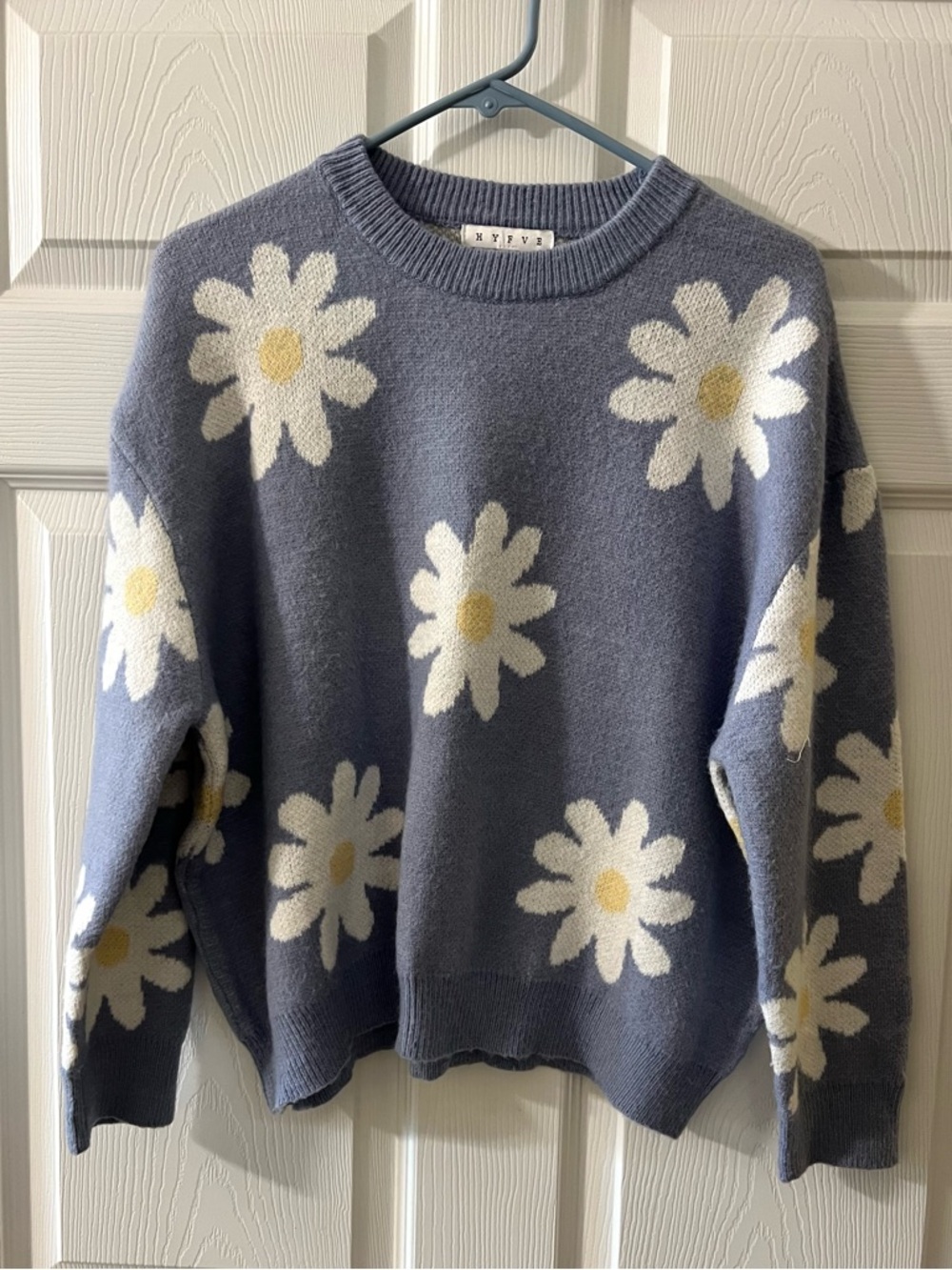 Daisy Floral Pattern Knit Sweater